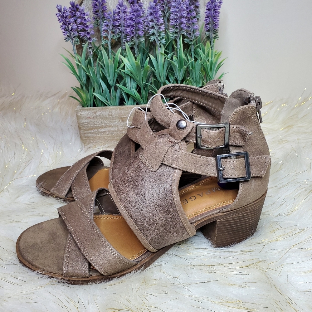 SOLD✅️Women Sandals